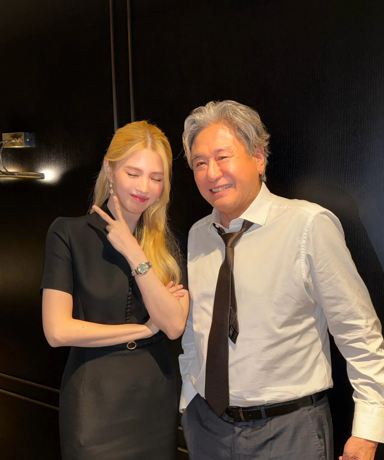 16512.jpg 한소희 인스타 260826