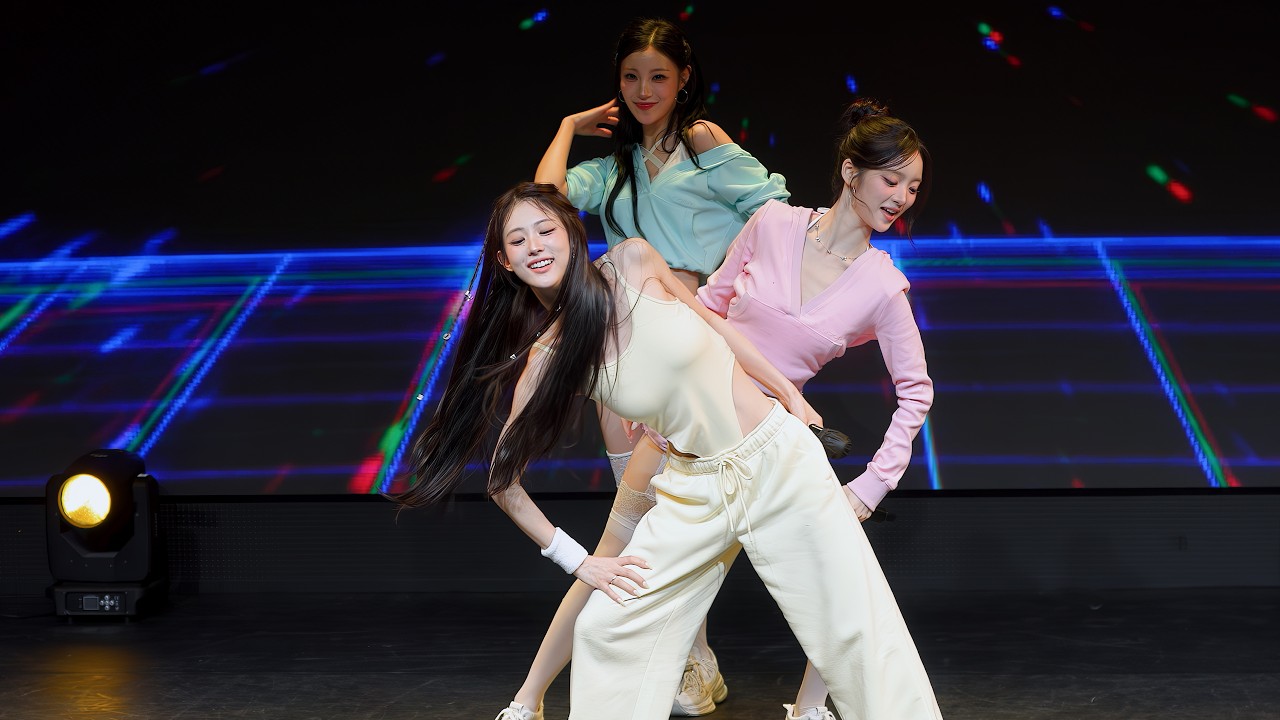 260905 아이칠린J ICHILLIN' J - BANANA (Look At Me!) | 가로 직캠 | 아이칠린J 팬사인회 [KPOP FanCam 4K] - 걸그룹 직캠 | 아카이브 갤러리