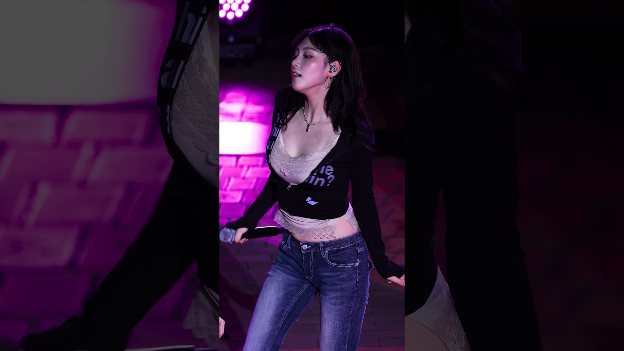 케플러 (Kep1er) 김채현 (Kim ChaeHyeon) BUBBLE GUM [4K60P] 260919 Color of Aisa 신한대학교 직캠 by ECU - 걸그룹 직캠 | 아카이브 갤러리