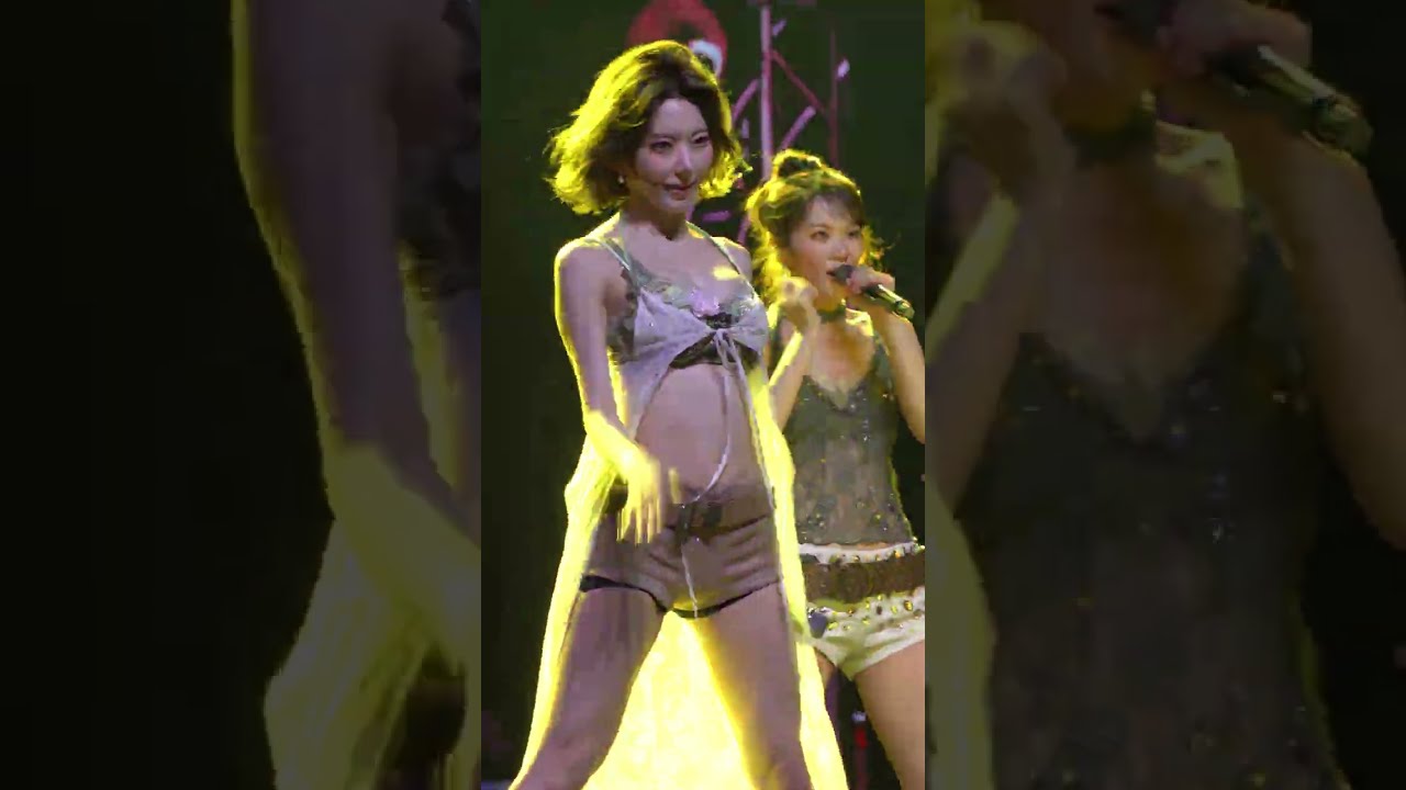 260925 LE SSERAFIM(르세라핌) 'ANTIFRAGILE + Irony + CRAZY' SAKURA Focus 사쿠라 직캠 | 'PUREFLOW' IN PHOENIX - 걸그룹 직캠 | 아카이브 갤러리