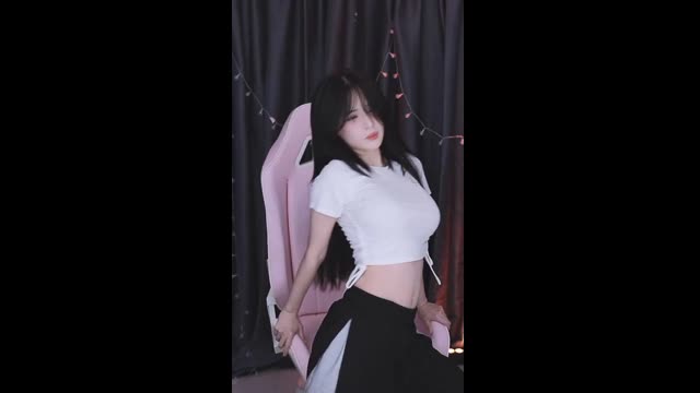 yunhee1222 허리 진짜 가늘긴 하다 ㅋㅋㅋㅋ 깅예솔 - 인플루언서·스트리머 | 아카이브 갤러리