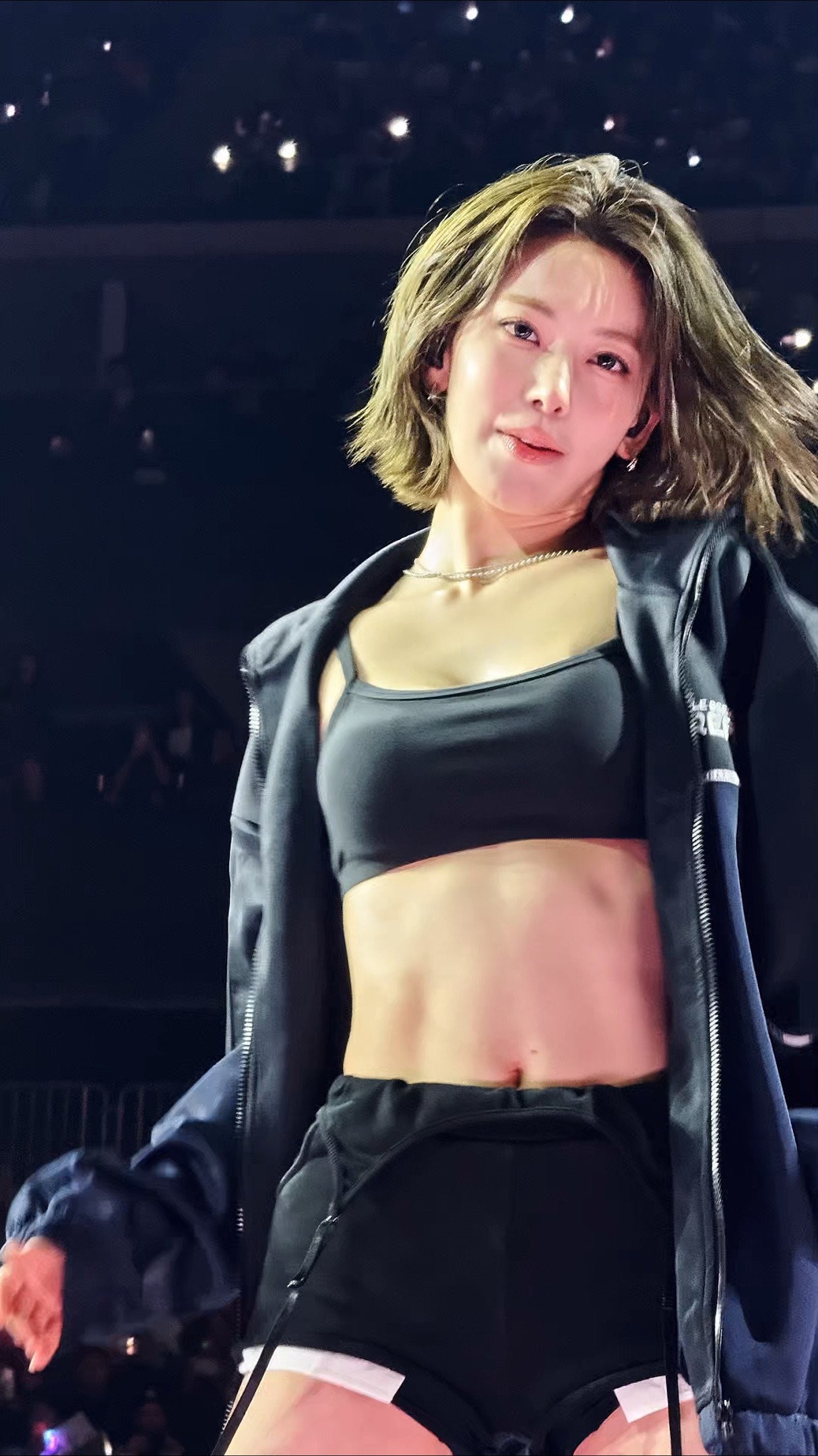 261008 르세라핌 사쿠라 Smart 직캠 - 걸그룹 직캠 | 아카이브 갤러리
