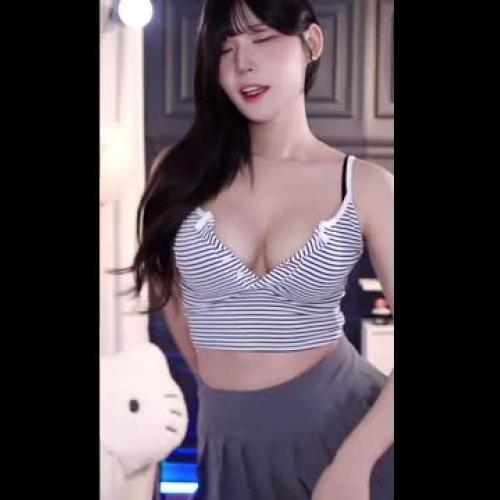 golaniyule0 이적 첫날! 두근두근 반가워오 고라니율.
