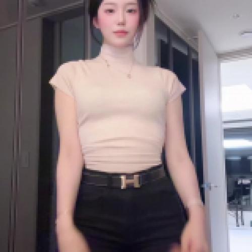 jung__030 정서현 · 11-29  팔로잉 내 섀도우 손민수 ㄱㄱ#정서현#블레스문