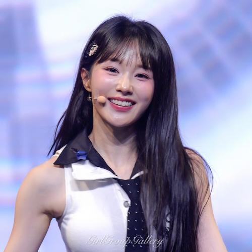260718 우아 나나 Switch Up 세로 직캠 4K60p WOOAH fancam