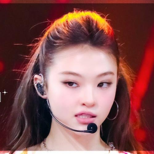 [안방1열 직캠4K] 미야오 엘라 'HANDS UP' (MEOVV ELLA FanCam) @SBS Inkigayo 250518