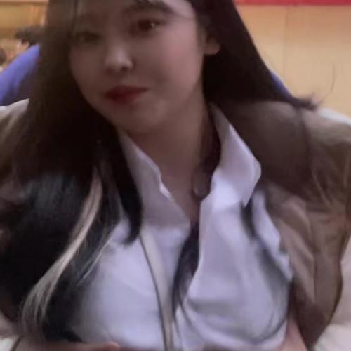 lenana_j 다히다 · 2023-1-10  팔로우 아 화면 왜케 흔들료 ㅜ