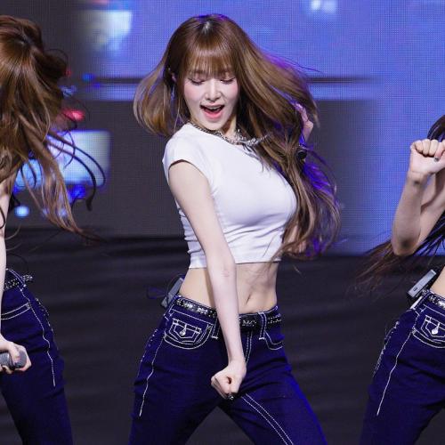260910 최예나 YENA '캐치 캐치 Catch Catch' 4K 60P 직캠 @중부대 축제 by DaftTaengk