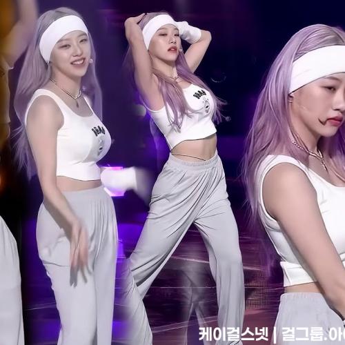 #시그니처 #지원 직캠 4K 'Boyfriend' (CIGNATURE JEEWON FANCAM) @SBS Inkigayo_2021.12.05. 211205