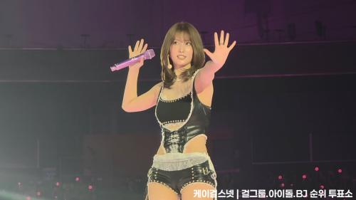 [FANCAM] 260712 TWICE World Tour "THIS IS FOR" Finale in Seoul Intro Speeches (Momo Focus)