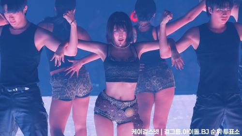 250719 모모 MOMO SOLO 트와이스 TWICE MOVE LIKE THAT @트와이스 콘서트 6th World Tour "THIS IS FOR" 4K 직캠 by MIXX