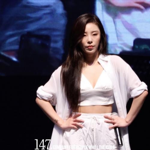 MAMAMOO Whee In Decalcomanie 마마무 휘인 데칼코마니 190919 4k BY 147Company 수원여자대학교축제 직캠 fancam