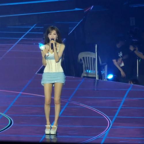 260731 Red Velvet - Hula Hoof (Wendy focus) | A Day in Red & Velvet