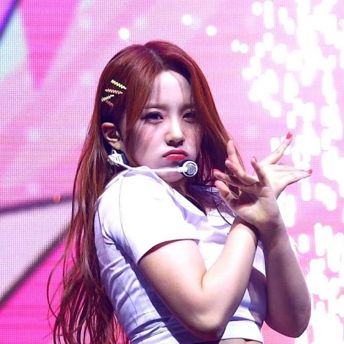 230329 첫사랑 유나 CSR YUNA - 열여덟 (Signal) 직캠