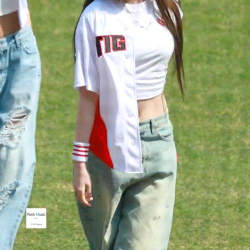 izna (이즈나) 정세비 #IZNA [4K 세로직캠] | 2025 KBO리그 KIA VS NC 경기 250323
